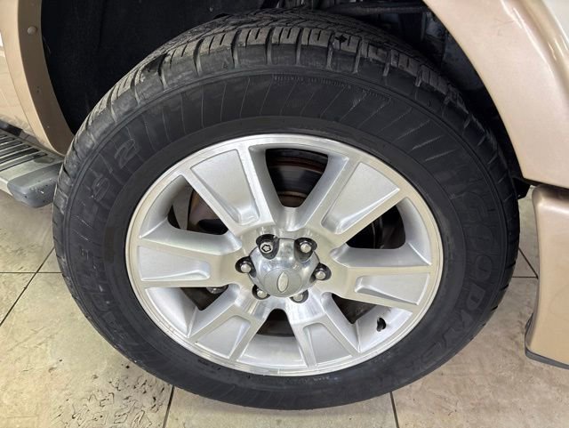 Used 2013 Ford F150 Lariat w/ Mid Equipment Group AWD/4WD image 4
