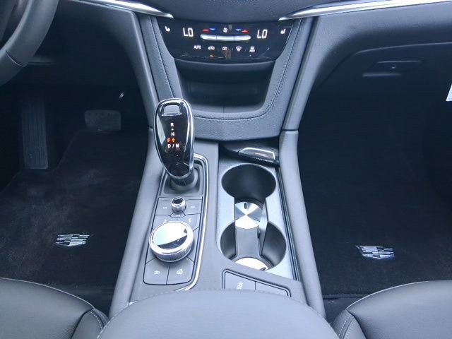 New 2026 Cadillac XT5 Luxury w/ LPO, Premium Carpet Package image 13