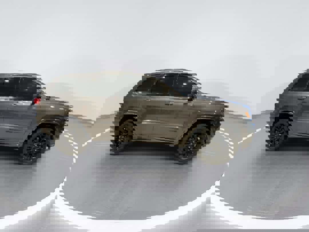 Used 2018 Jeep Grand Cherokee Altitude image 9