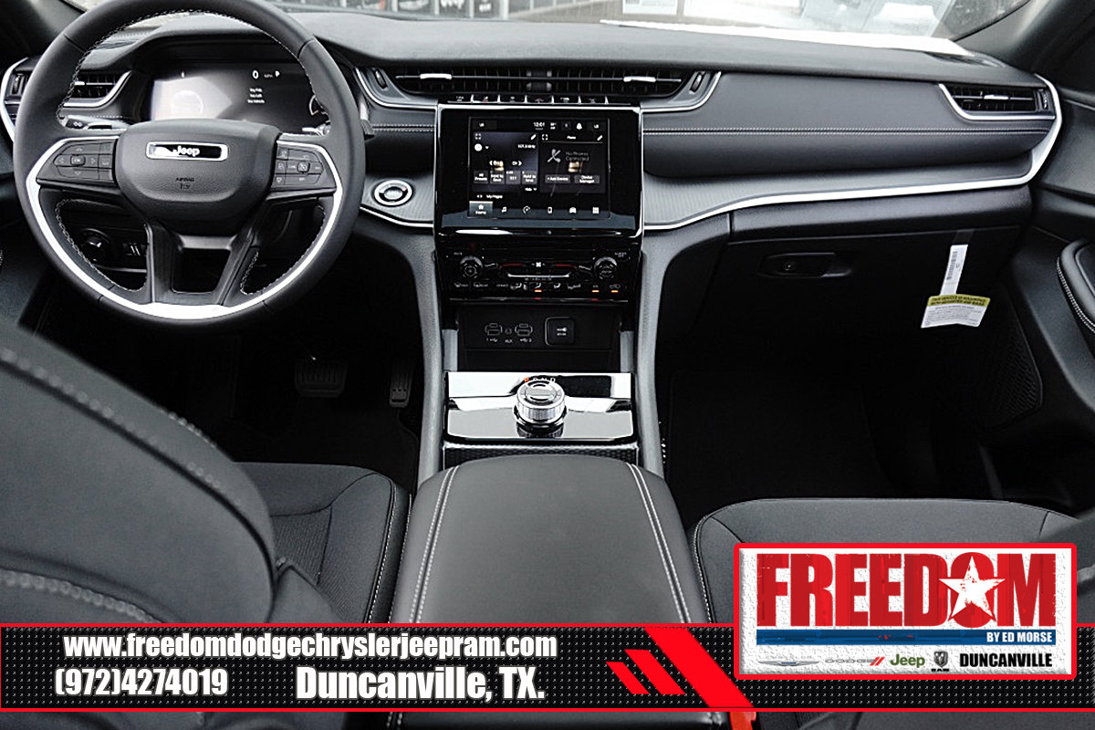 New 2025 Jeep Grand Cherokee L Laredo RWD image 11