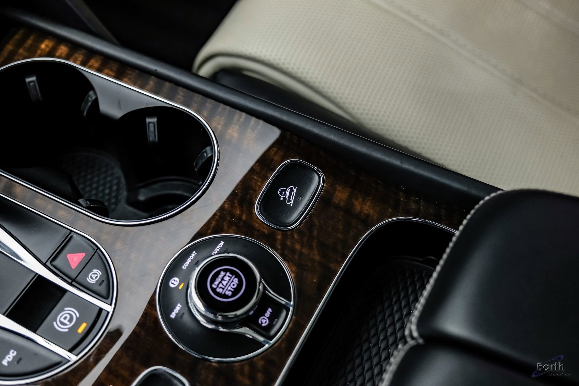 Used 2019 Bentley Bentayga image 57