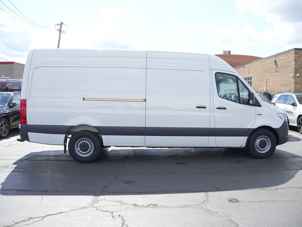 New 2025 Mercedes-Benz eSprinter 170 Cargo image 2