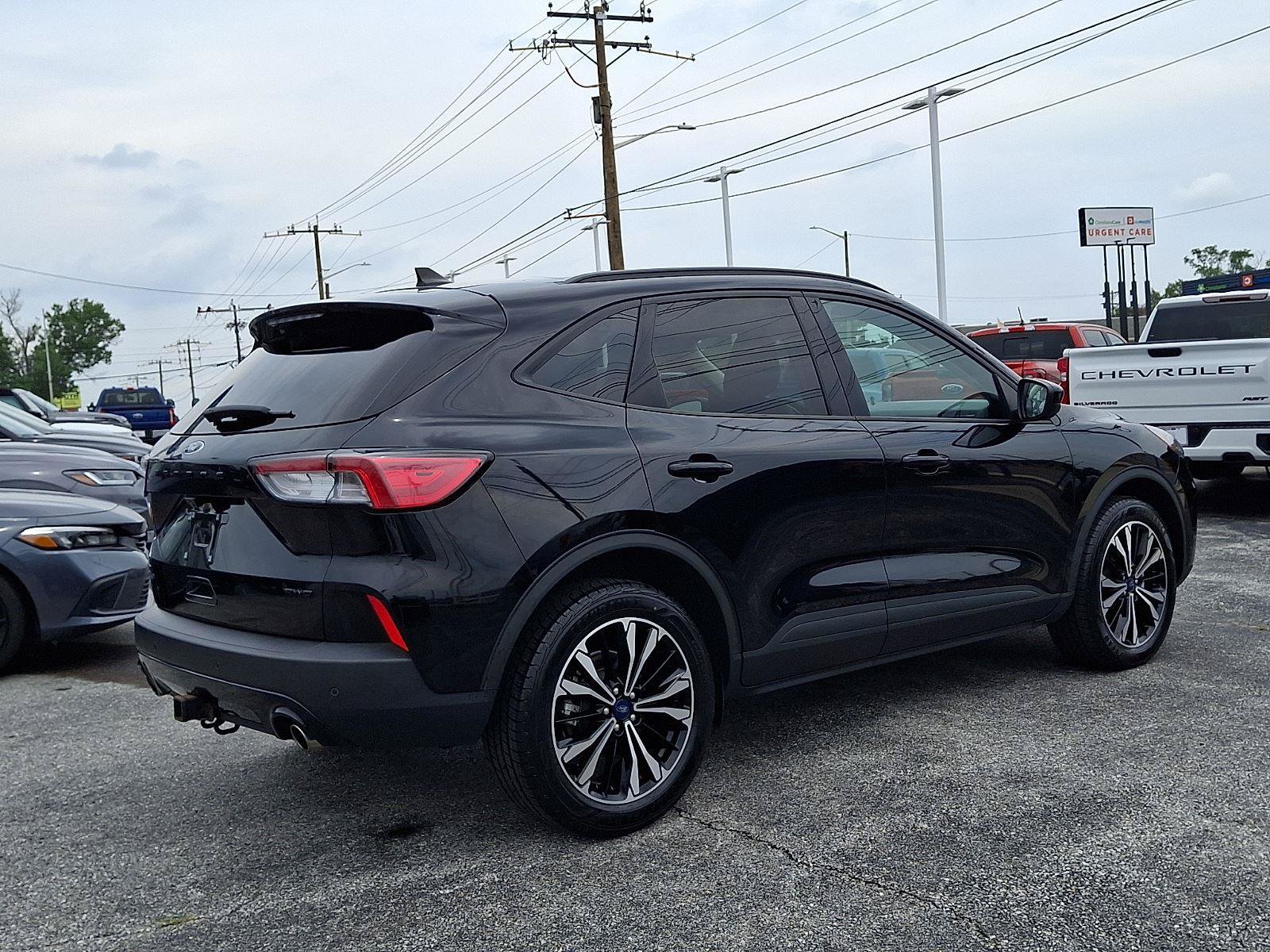 Certified 2022 Ford Escape SEL w/ SEL Stealth AWD Package image 7