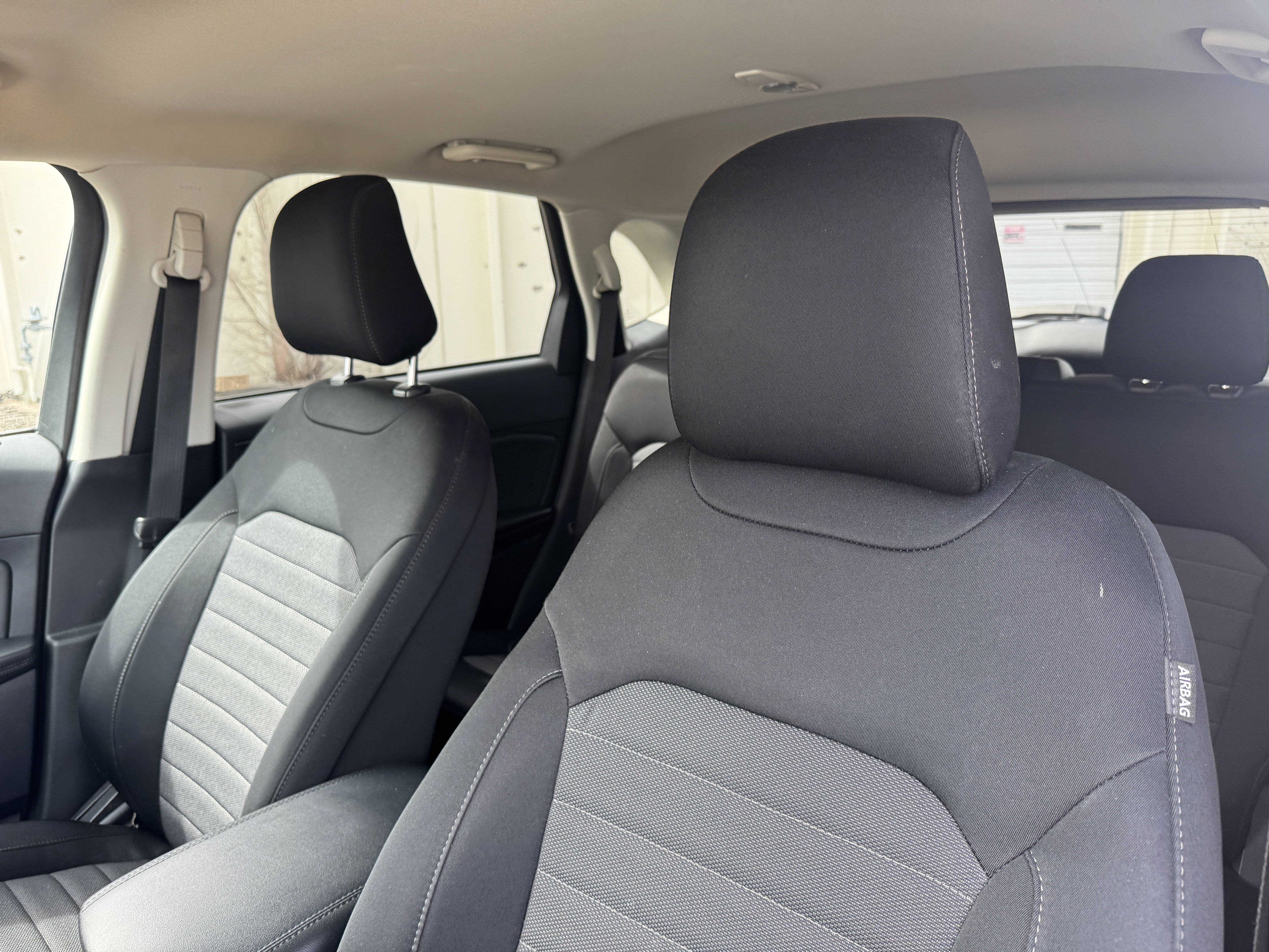 Used 2021 Ford Edge SE image 12