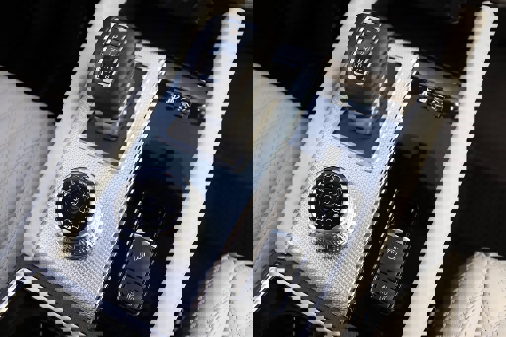 Used 2023 Mitsubishi Outlander SEL image 19