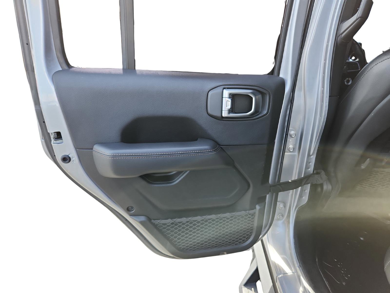 Used 2021 Jeep Wrangler Unlimited Rubicon w/ Trailer Tow Package image 23