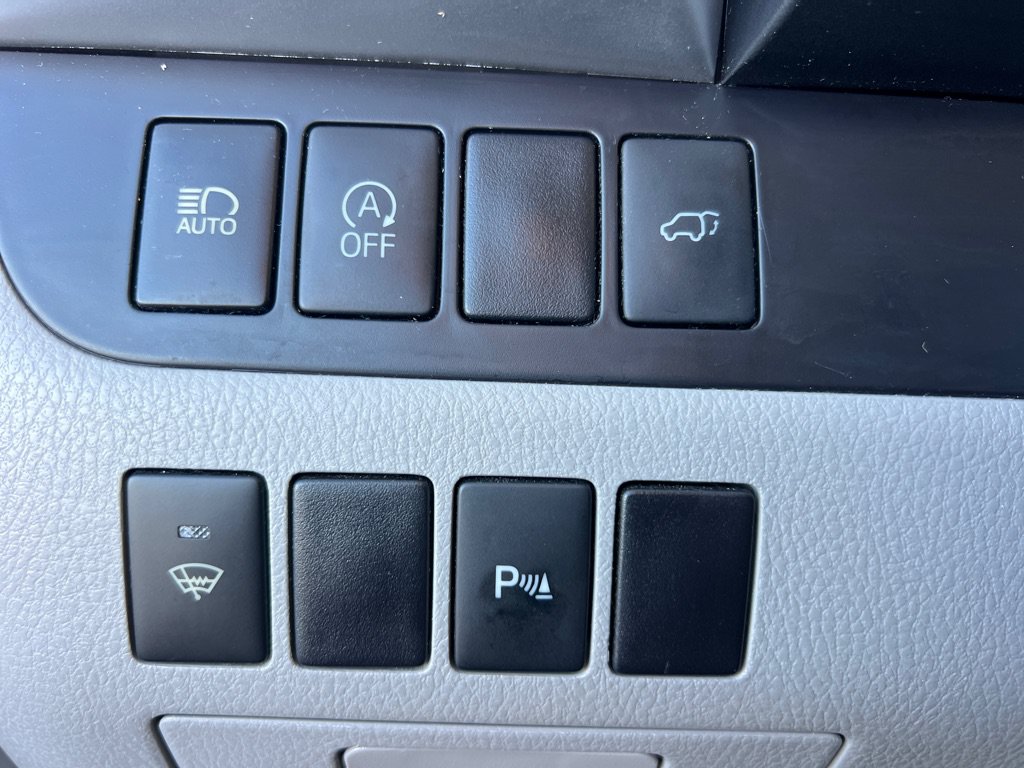 Used 2017 Toyota Highlander Limited AWD/4WD image 31