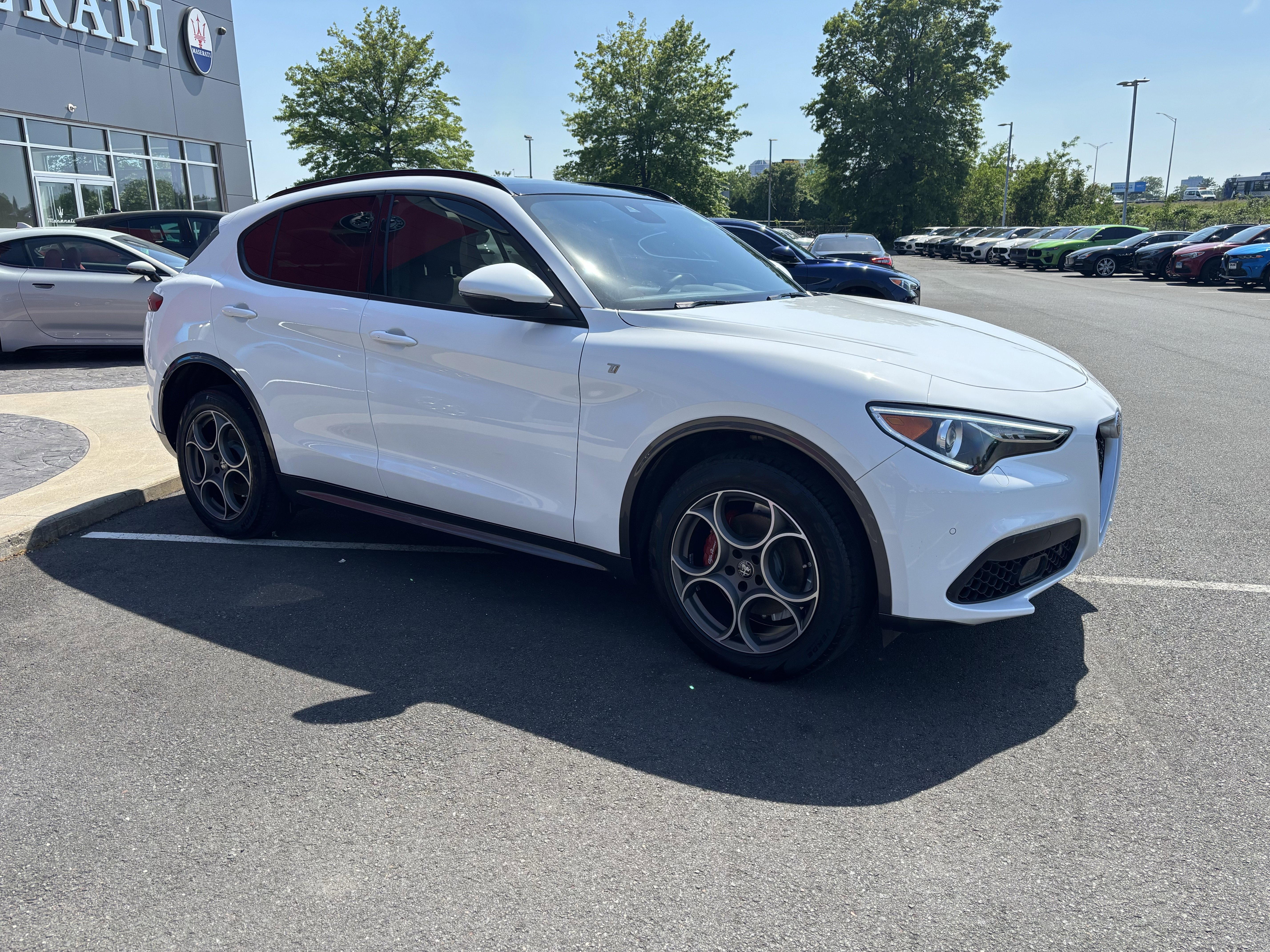 Used 2022 Alfa Romeo Stelvio Ti w/ Active Assist Plus Package AWD/4WD image 17