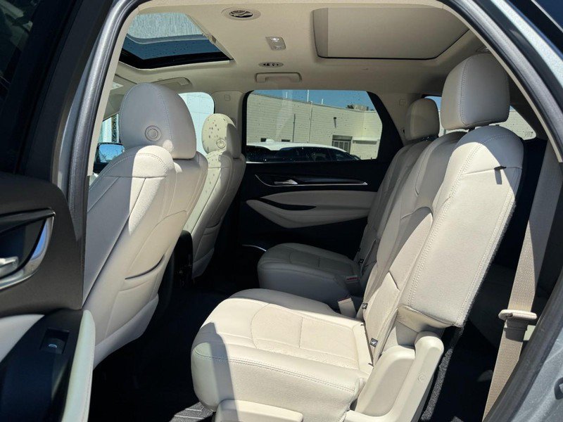 Used 2023 Buick Enclave Essence w/ Experience Buick Package AWD/4WD image 12