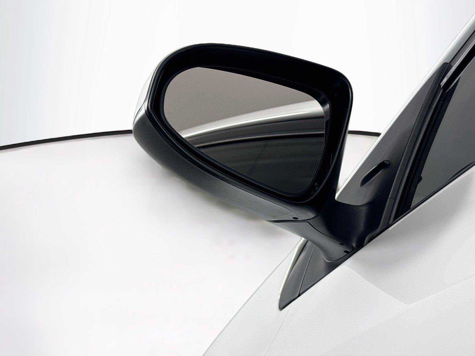 Used 2018 Toyota Corolla L FWD image 5