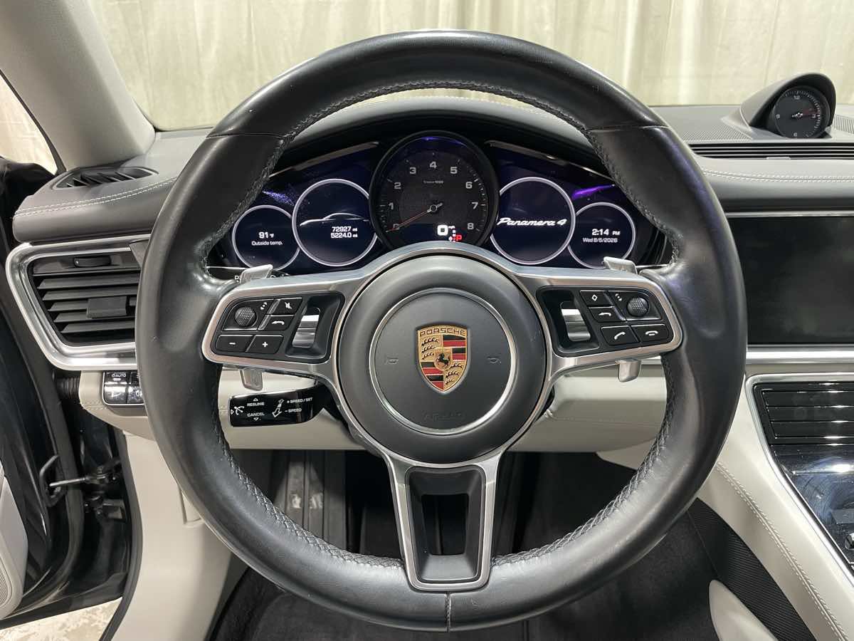 Used 2018 Porsche Panamera 4 w/ Premium Package AWD/4WD image 11