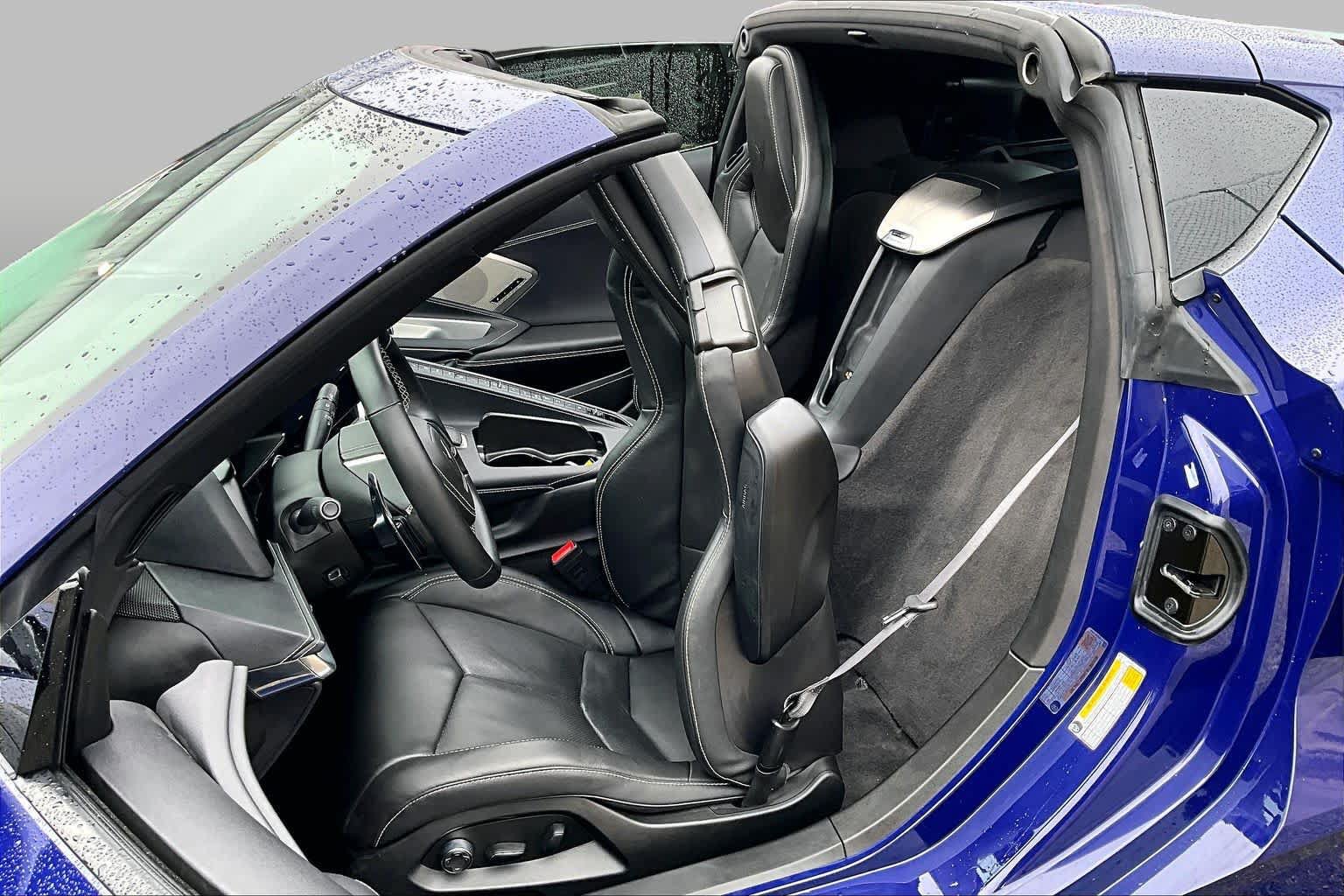 Used 2025 Chevrolet Corvette Stingray Preferred Cpe w/ Battery Protection Package RWD image 8