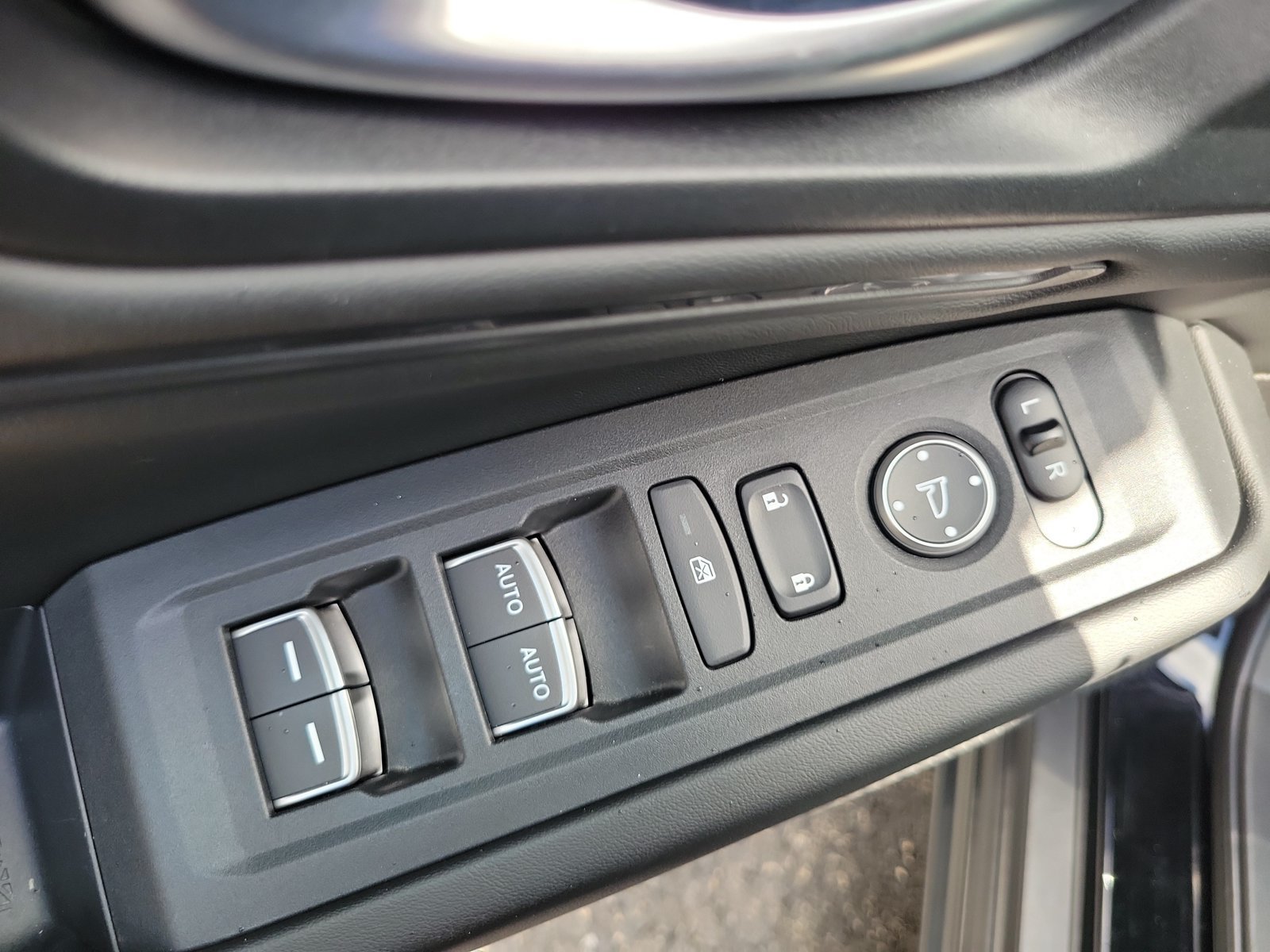 Used 2025 Honda Accord SE image 19