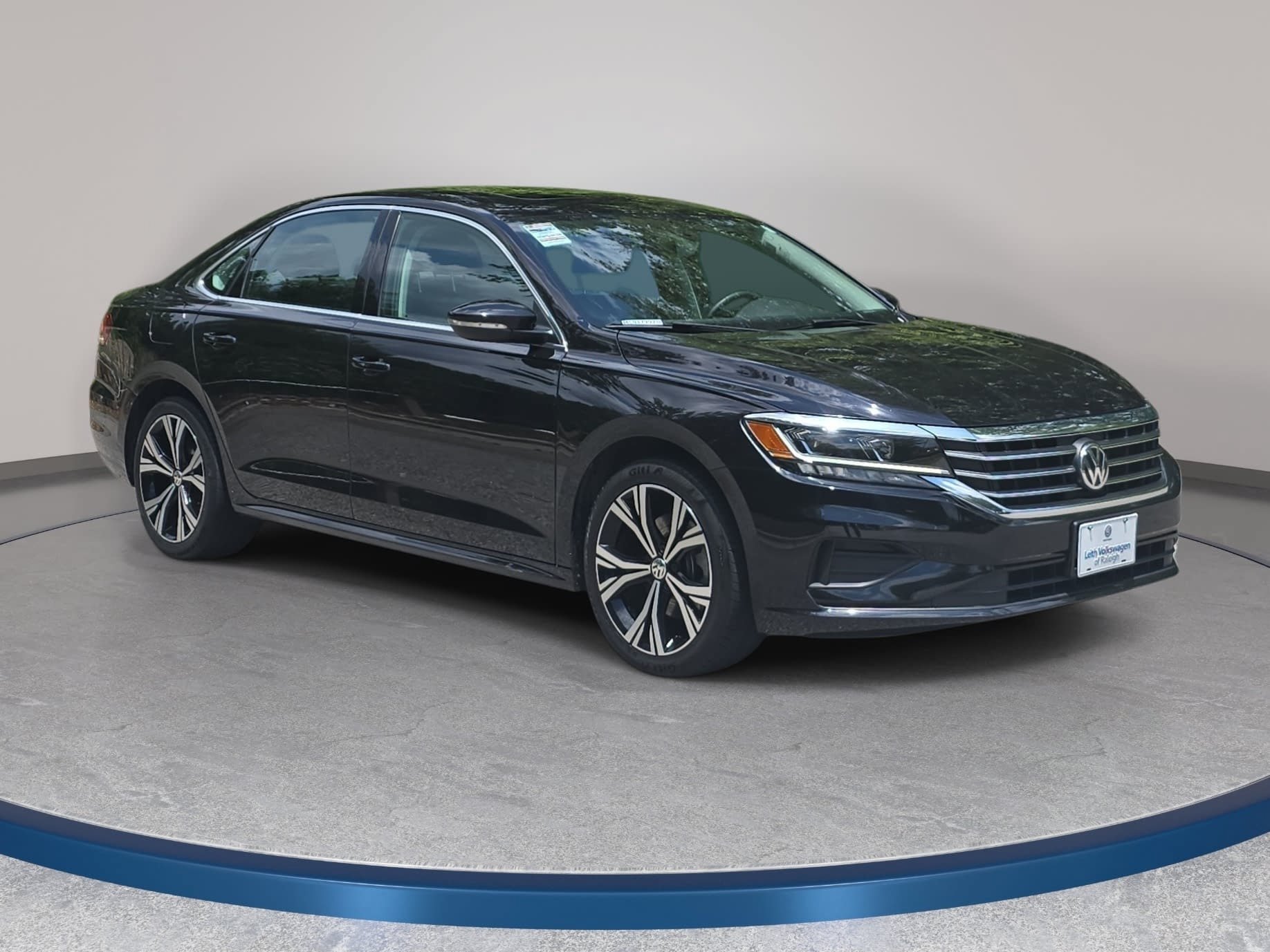 Used 2021 Volkswagen Passat 2.0T SE FWD image 3
