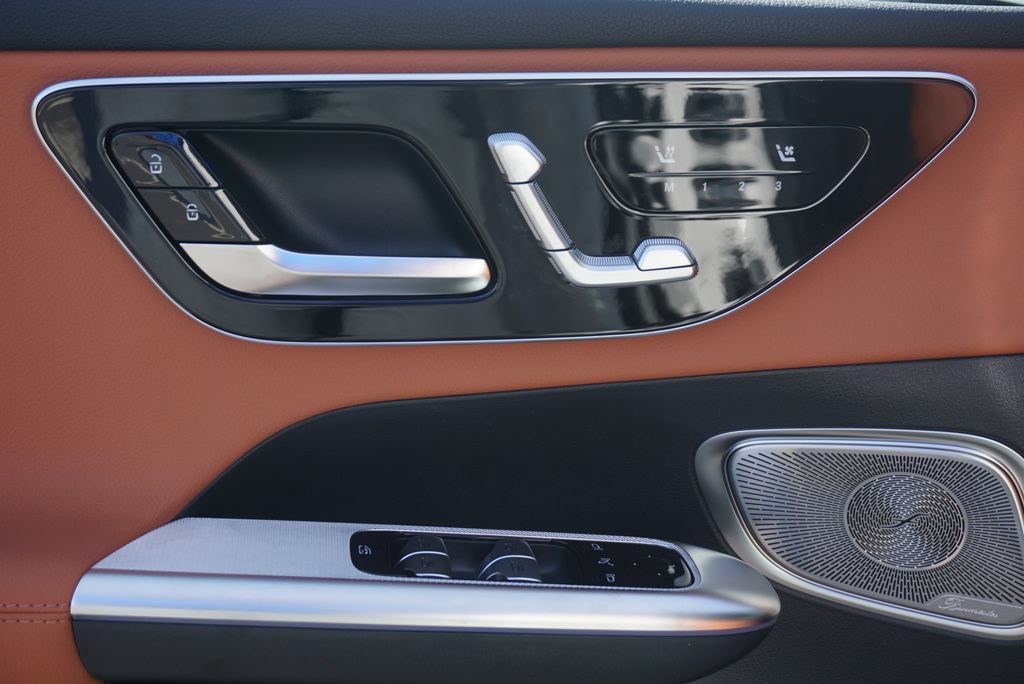 Certified 2026 Mercedes-Benz GLC 300 image 23