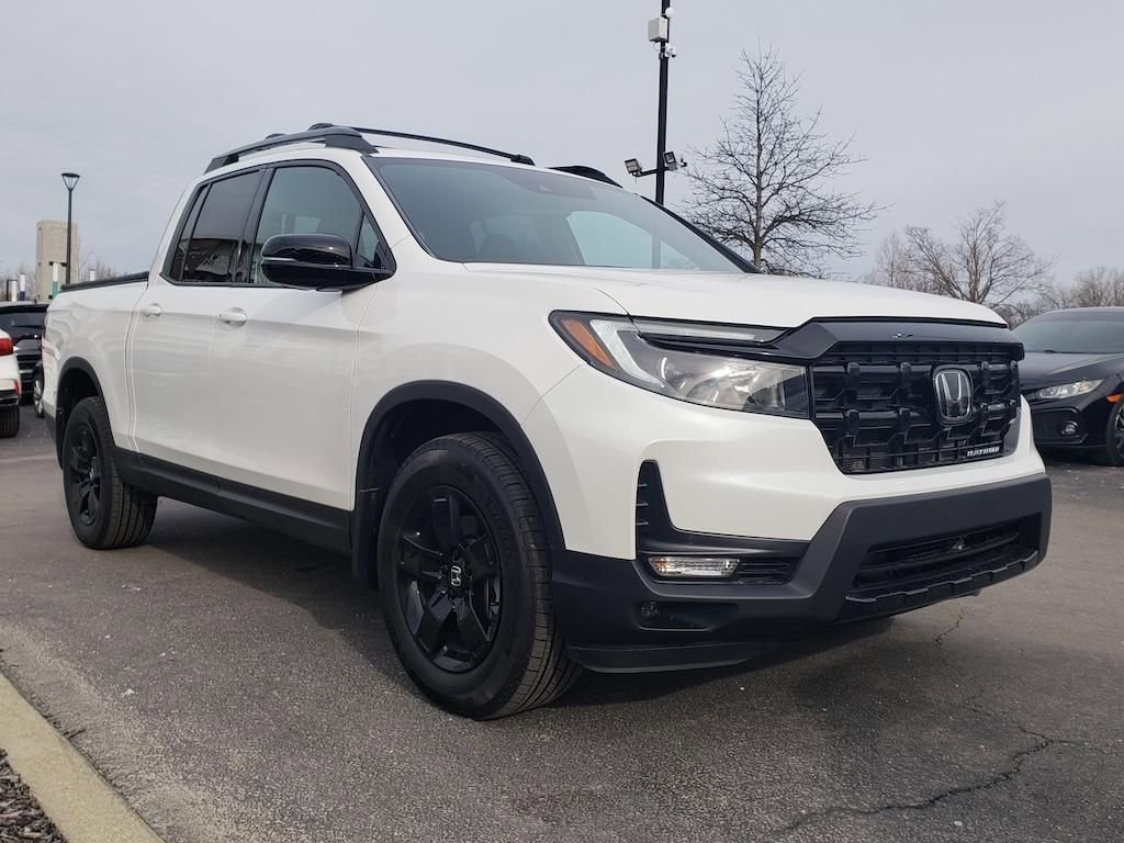 Used 2025 Honda Ridgeline Black Edition image 1