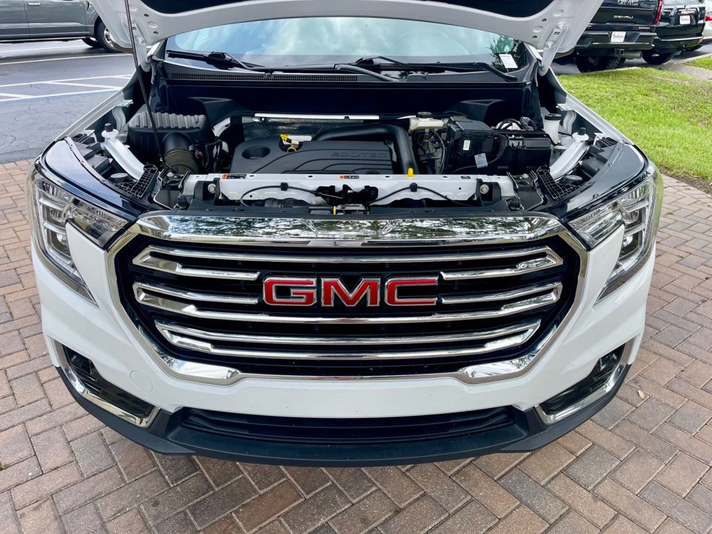 Used 2023 GMC Terrain SLT image 16