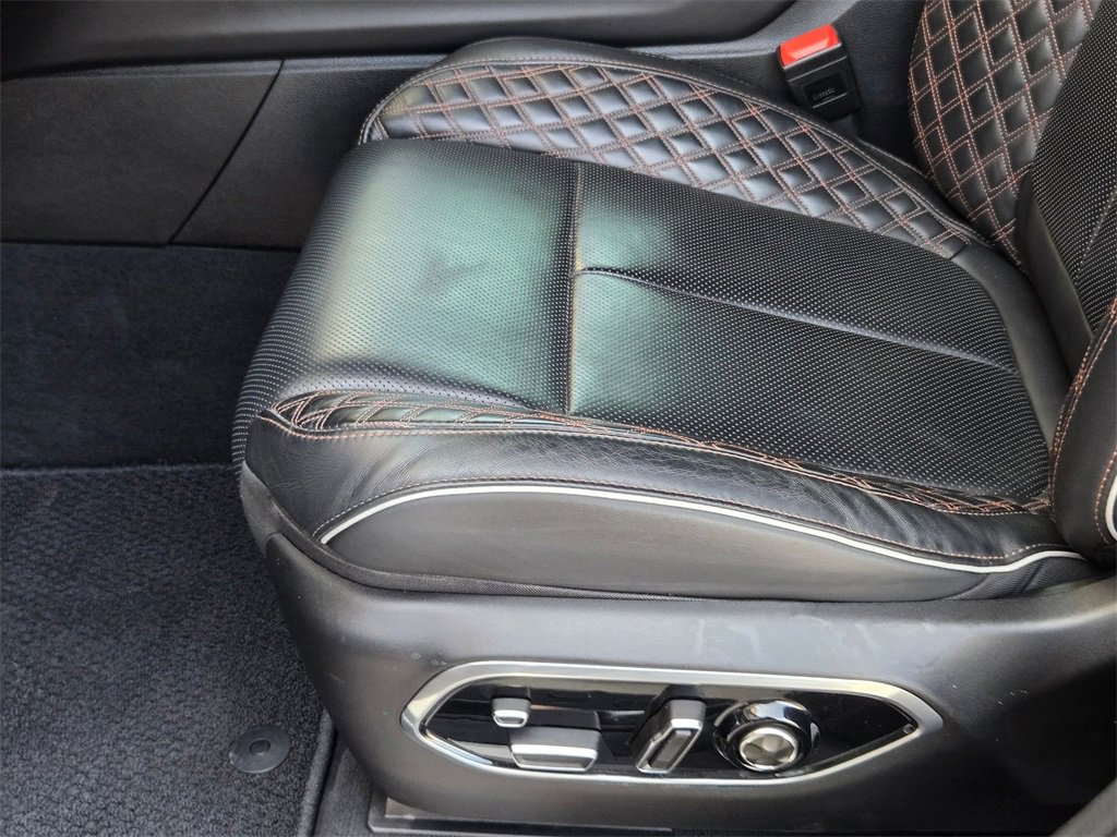 Used 2023 Jeep Grand Cherokee Summit image 14