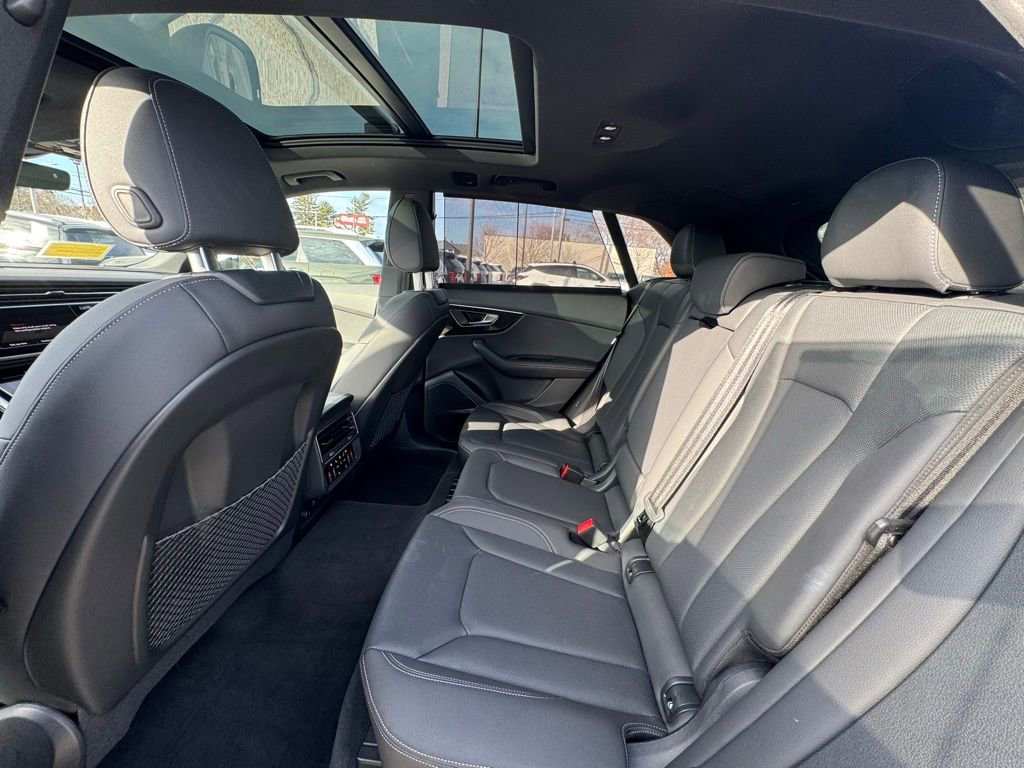 Used 2025 Audi Q8 Premium Plus image 15