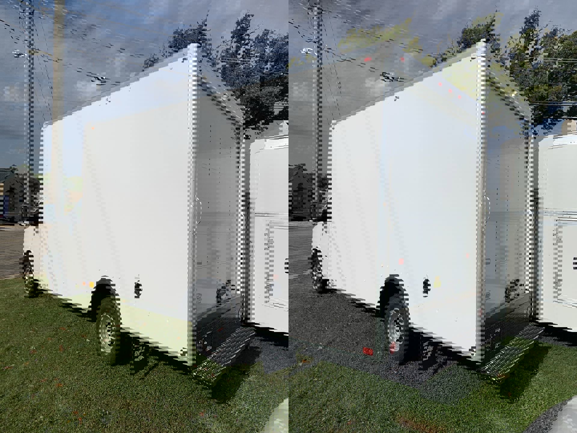 New 2025 GMC Savana 3500 1WT w/ Power Convenience Package image 37