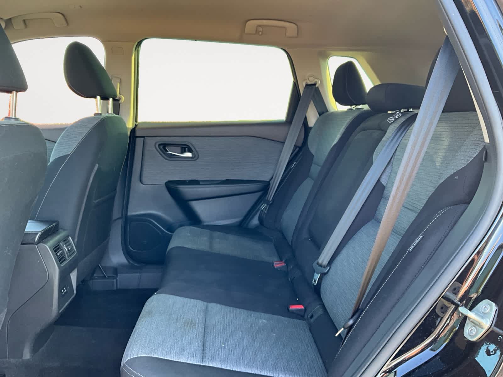 Used 2023 Nissan Rogue SV AWD/4WD image 19
