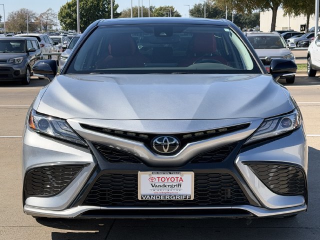Used 2024 Toyota Camry XSE FWD image 8
