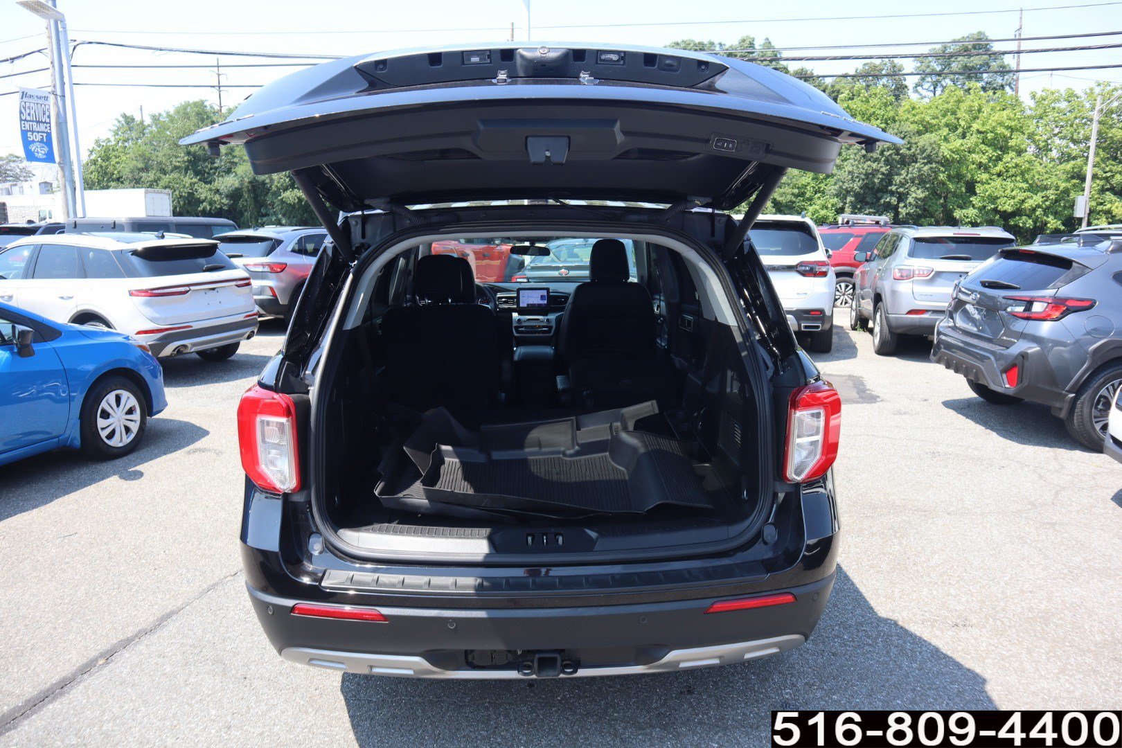 Used 2023 Ford Explorer XLT w/ Equipment Group 202A AWD/4WD image 25