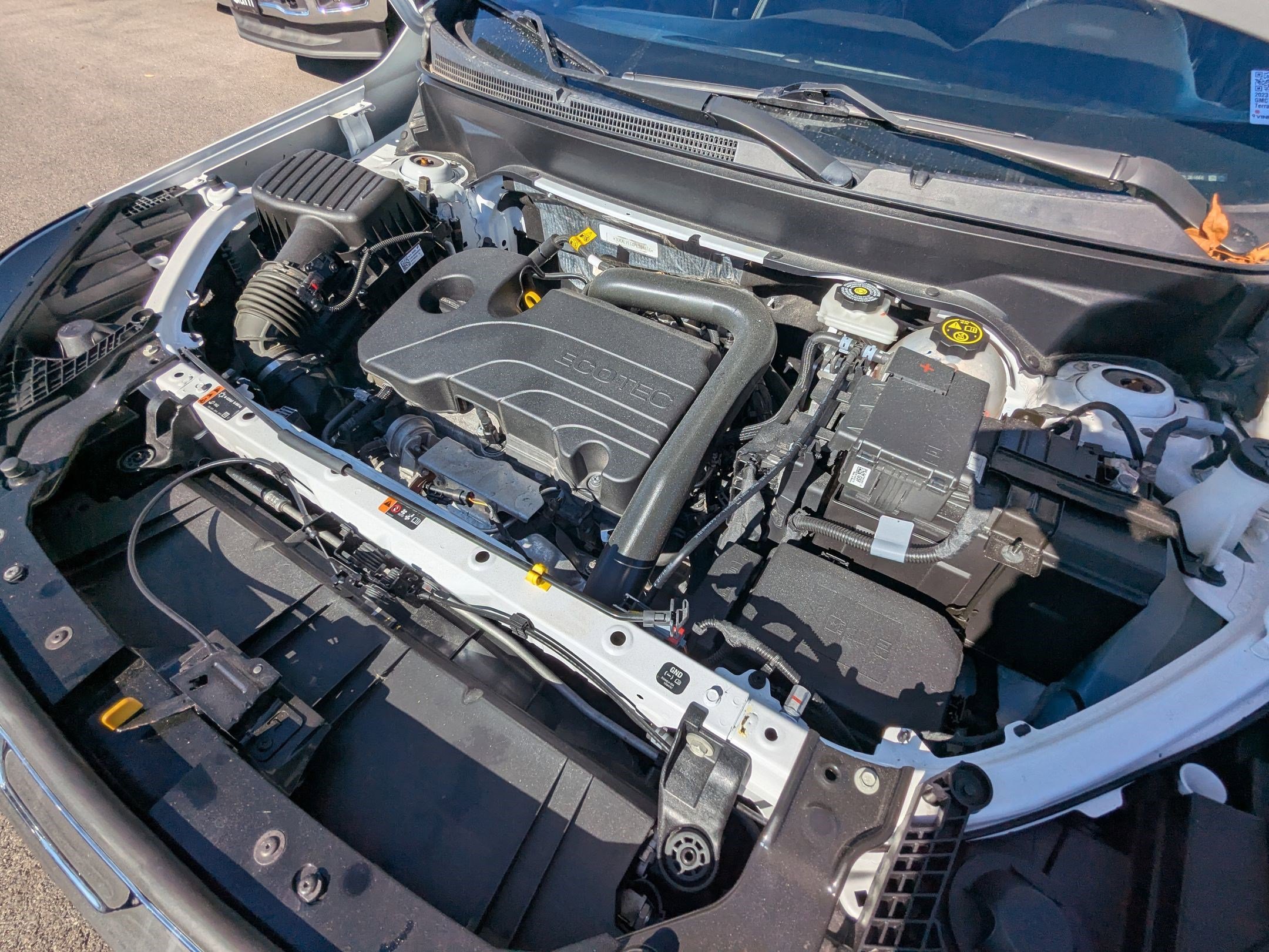 Used 2023 GMC Terrain AT4 image 29