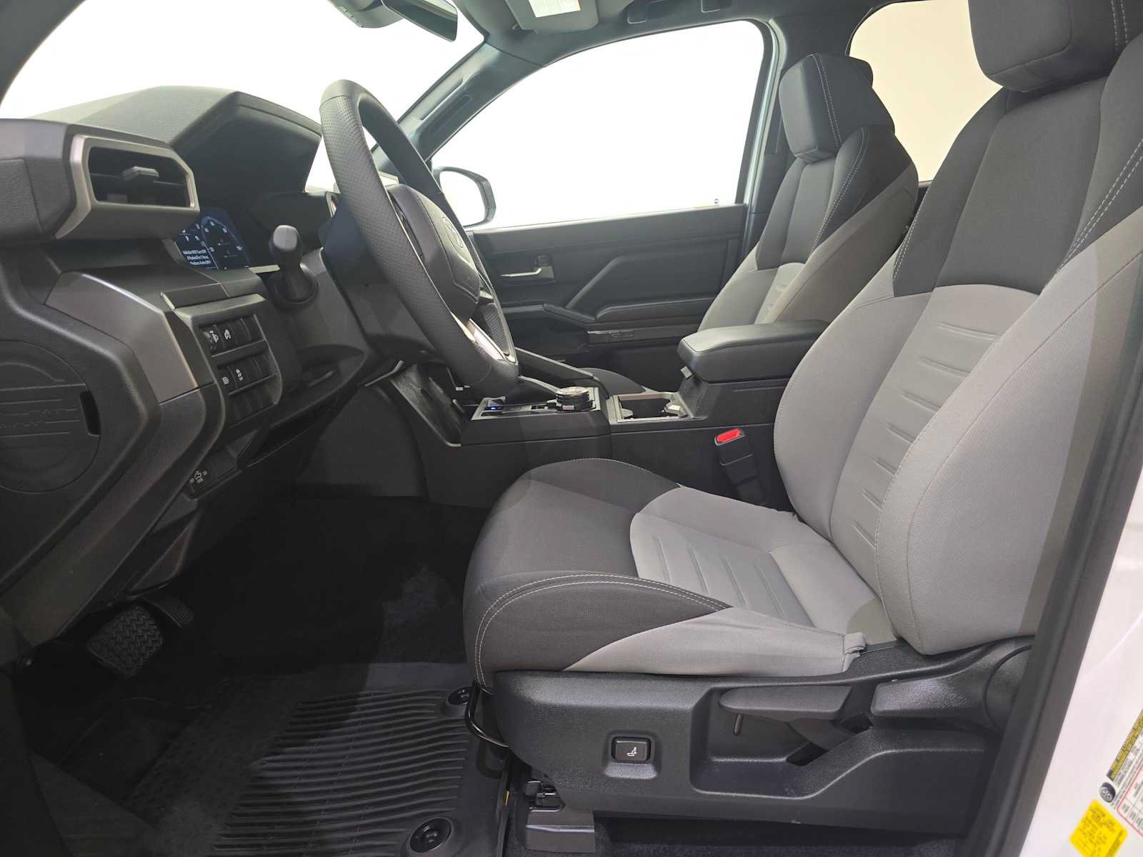 Certified 2025 Toyota Tacoma TRD Off-Road AWD/4WD image 20