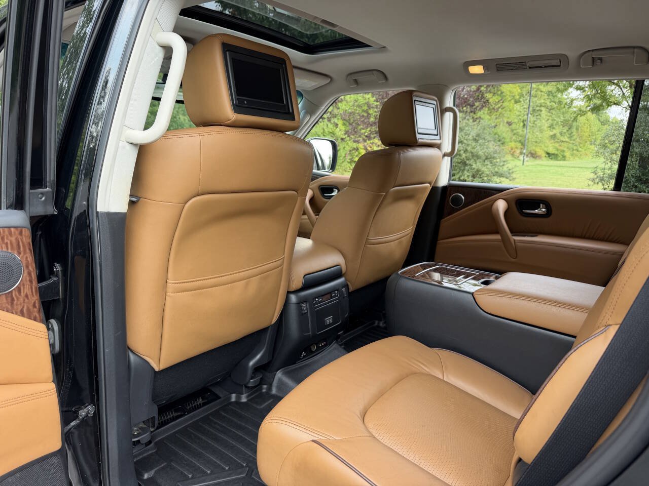 Used 2017 Nissan Armada Platinum w/ Captain Seat Package AWD/4WD image 36