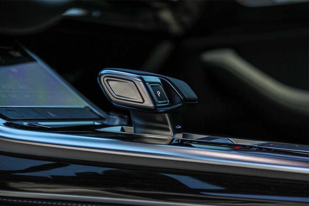 Used 2025 Audi Q8 Premium Plus w/ Premium Plus Package image 22