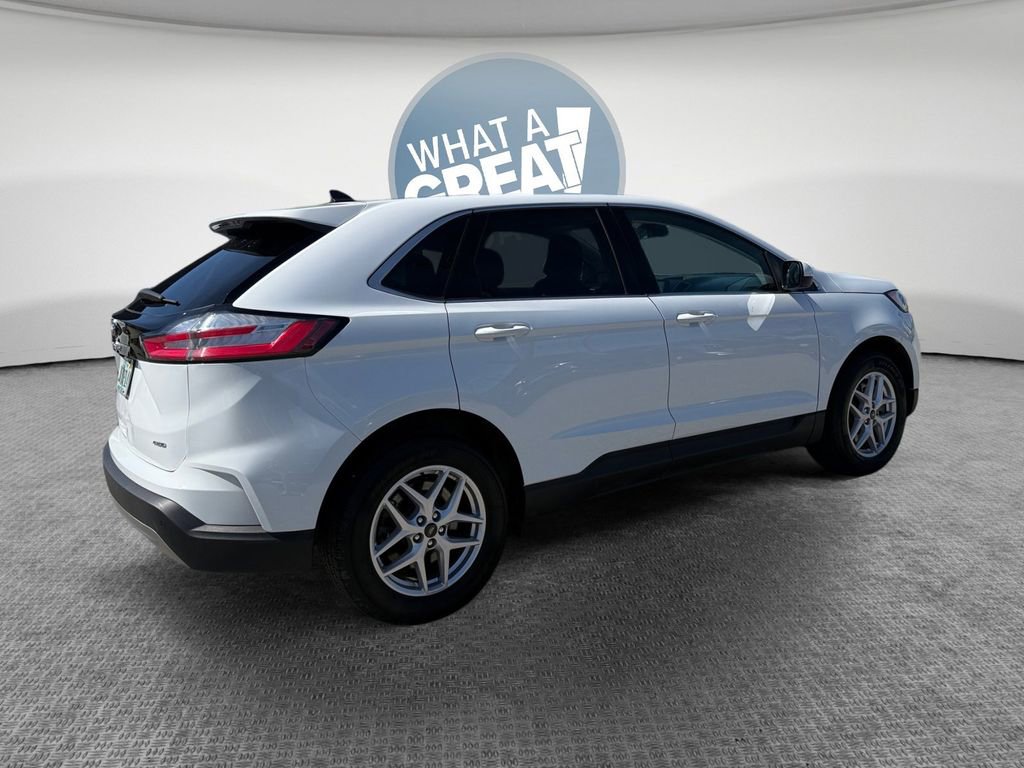 Used 2024 Ford Edge SEL image 3