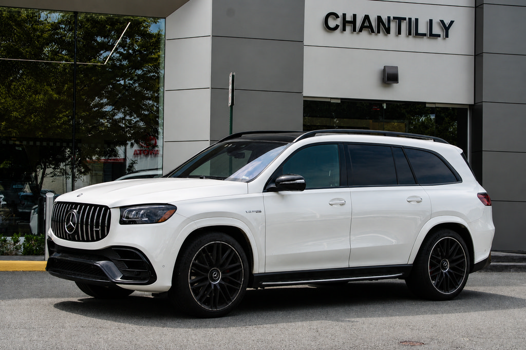 Used 2024 Mercedes-Benz GLS 63 AMG 4MATIC video 1