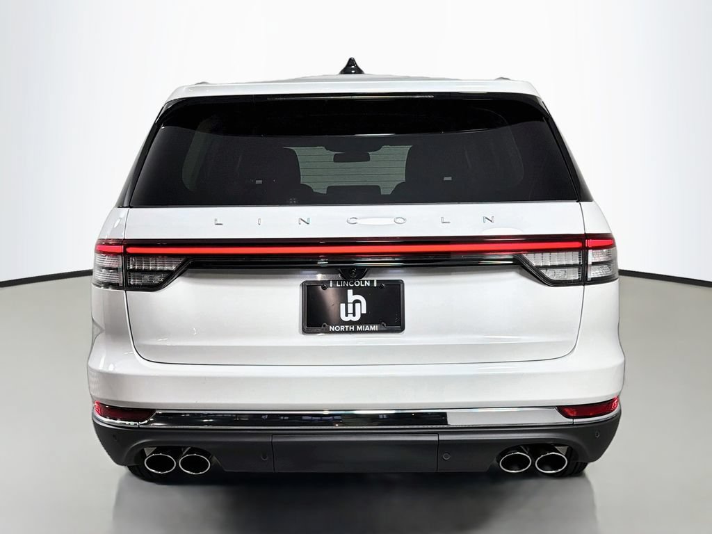 Used 2026 Lincoln Aviator 2WD image 6