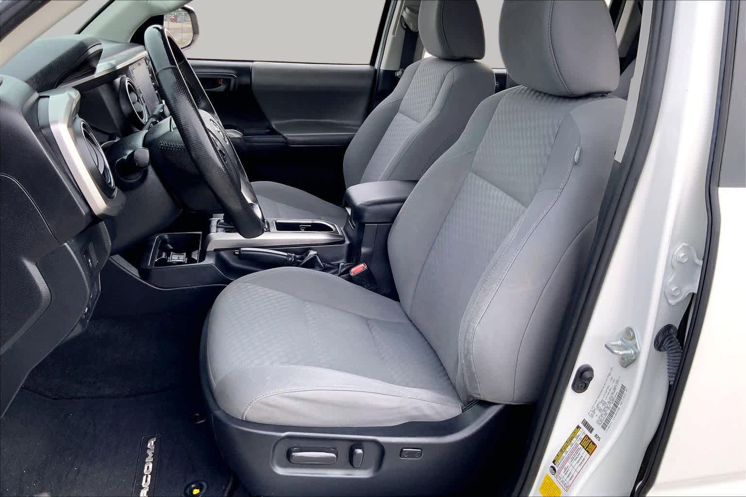Used 2021 Toyota Tacoma SR5 RWD image 8