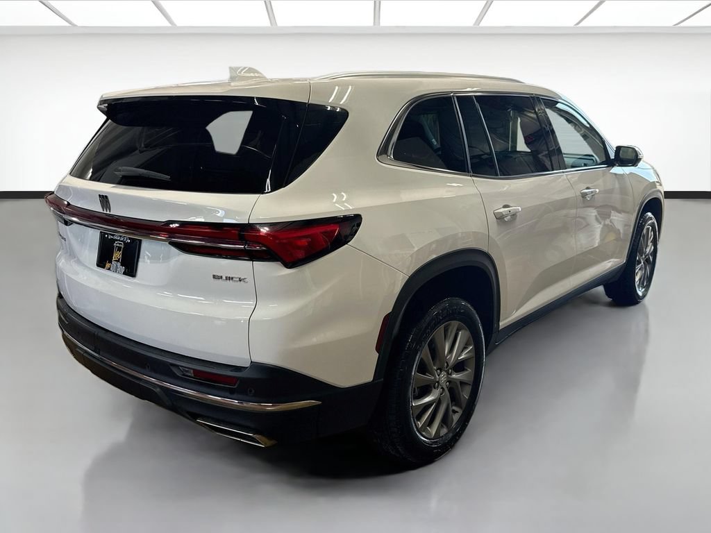 Used 2025 Buick Enclave Preferred FWD image 5