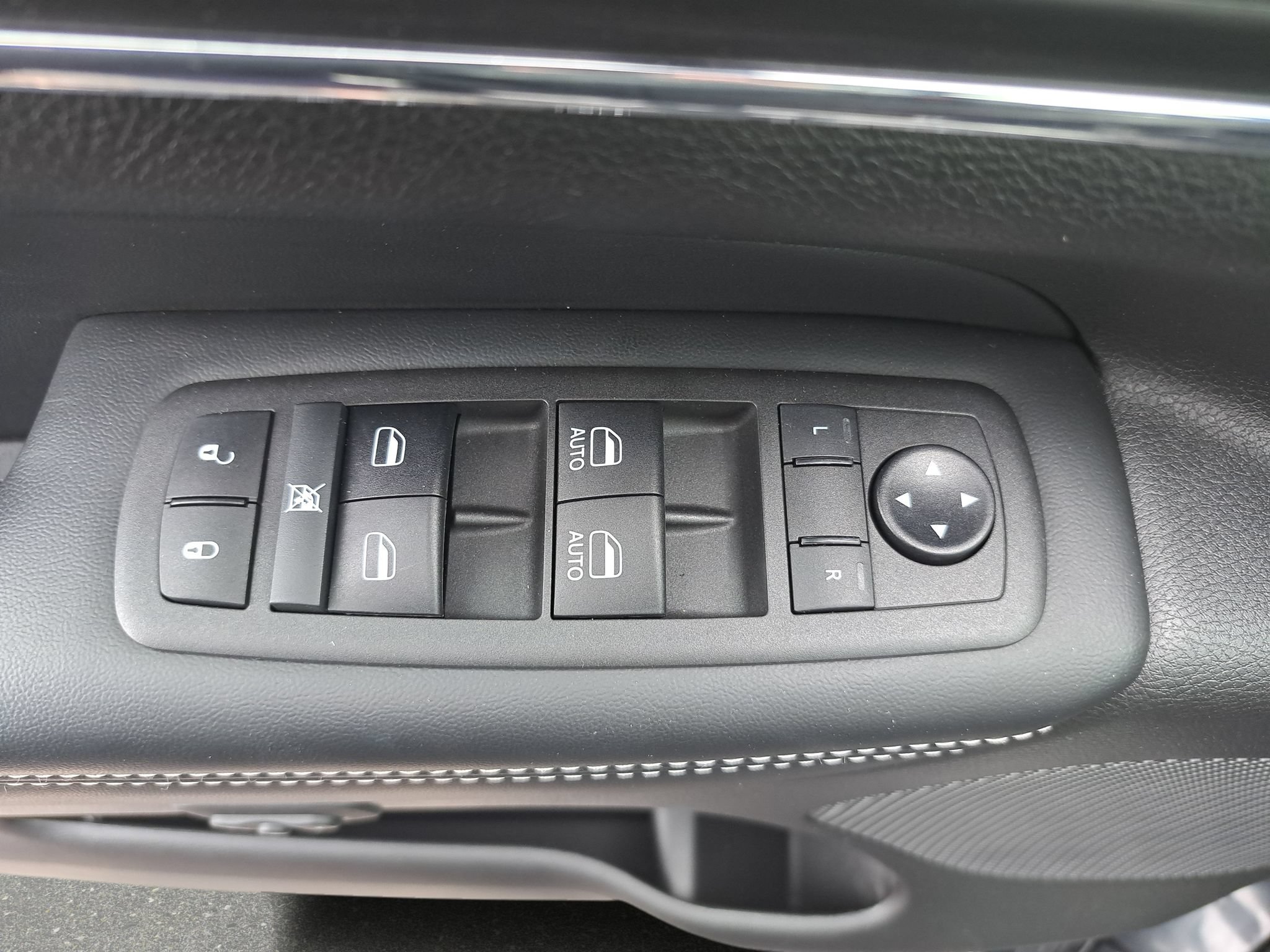 Certified 2021 Jeep Grand Cherokee Limited w/ Quick Order Package 28K 80th AWD/4WD image 28