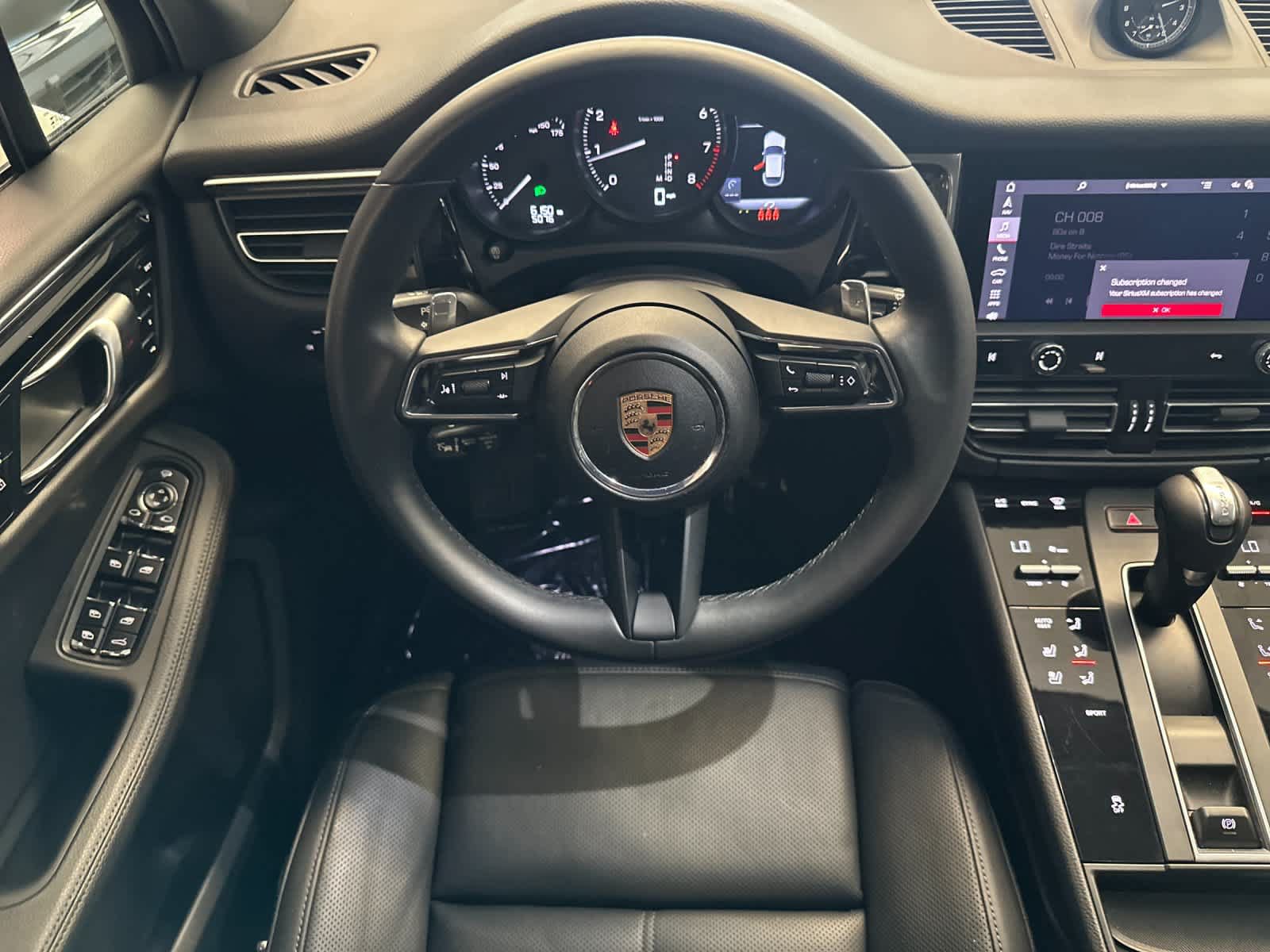 Certified 2025 Porsche Macan AWD/4WD image 15