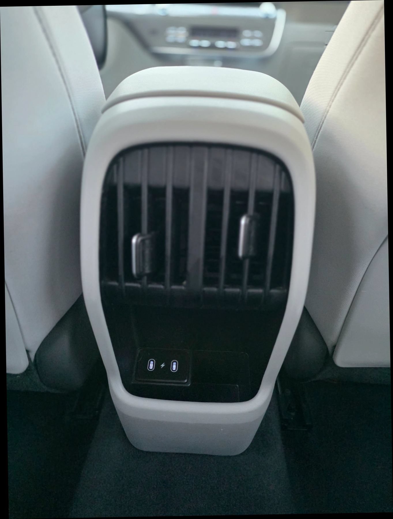 Used 2025 Hyundai Kona SEL AWD/4WD image 31