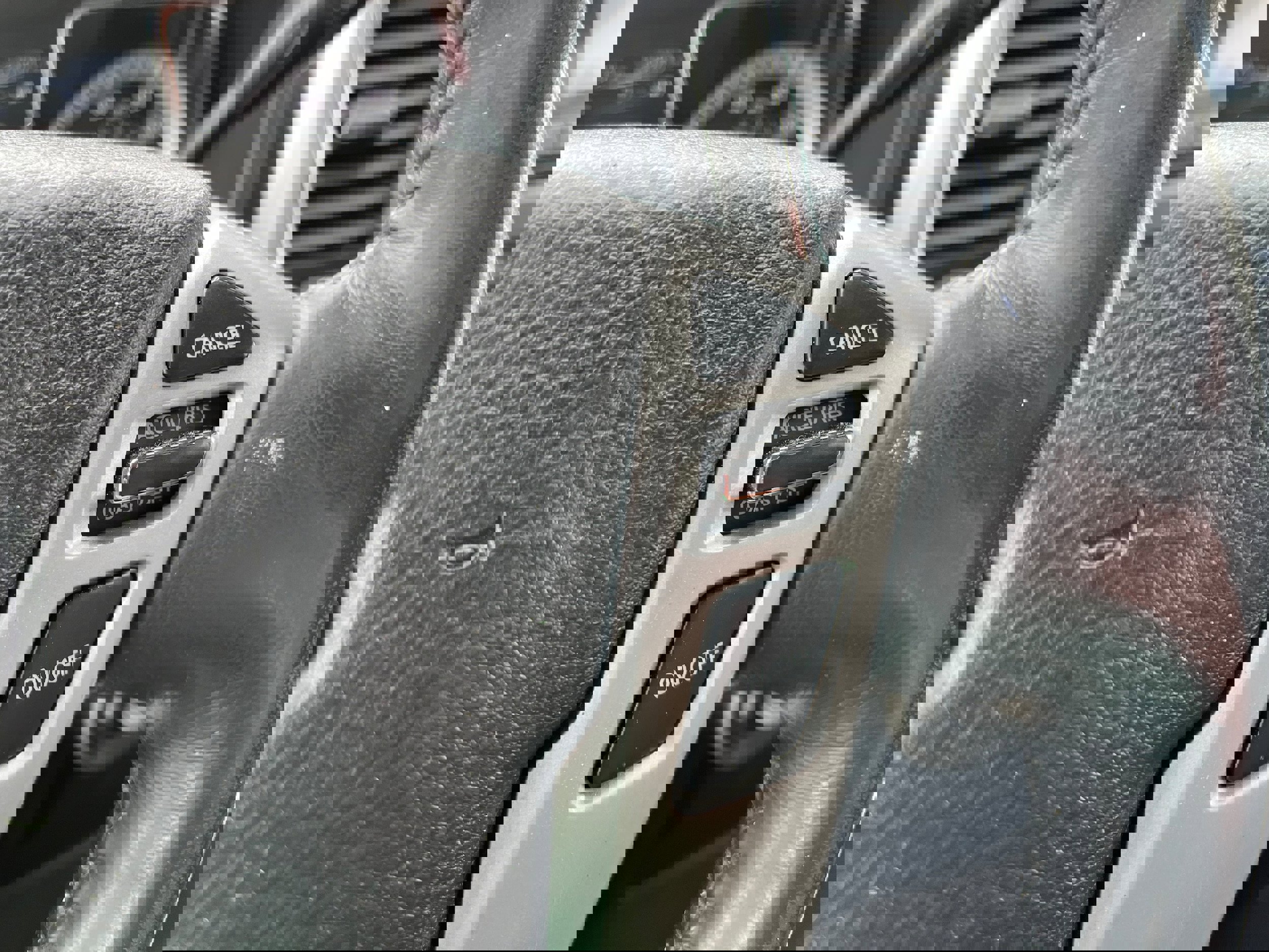 Used 2017 Nissan Titan SV AWD/4WD image 23