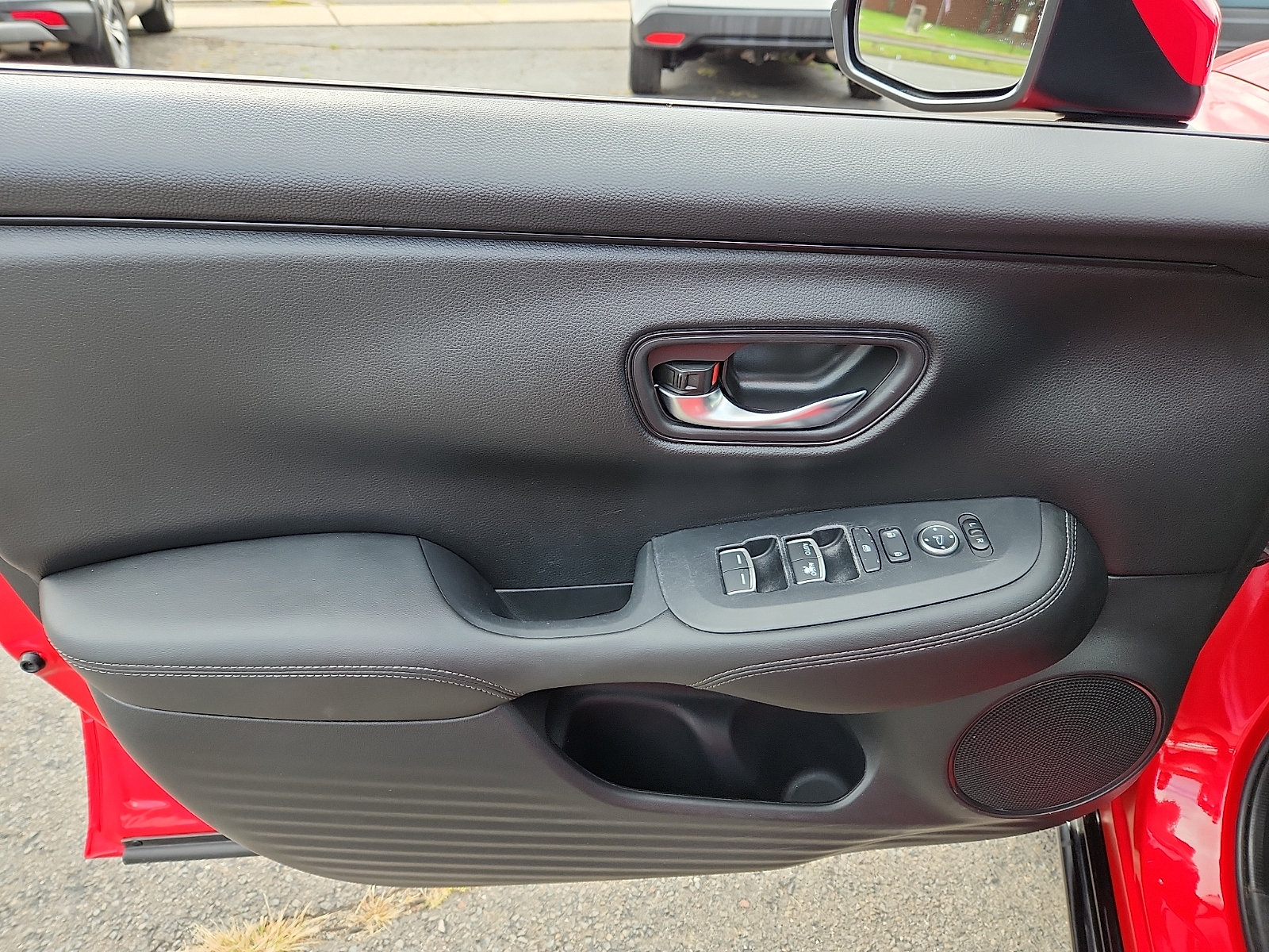 Used 2024 Honda HR-V EX-L image 13