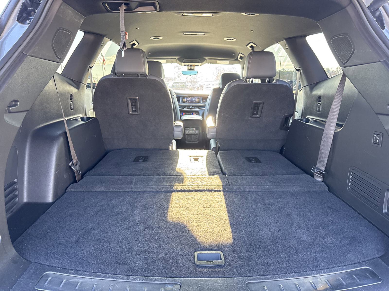 Used 2022 Buick Enclave Premium image 16