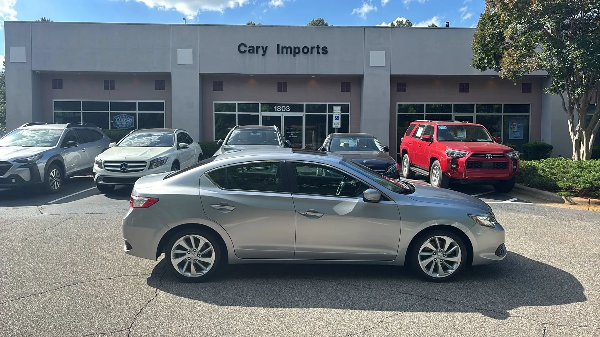 Used 2017 Acura ILX FWD image 4