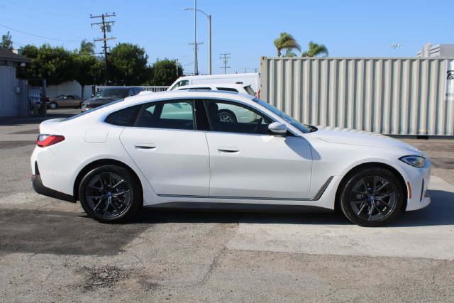Used 2024 BMW i4 eDrive35 w/ Premium Package RWD image 3