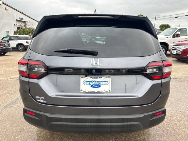 Used 2023 Honda Pilot LX image 7
