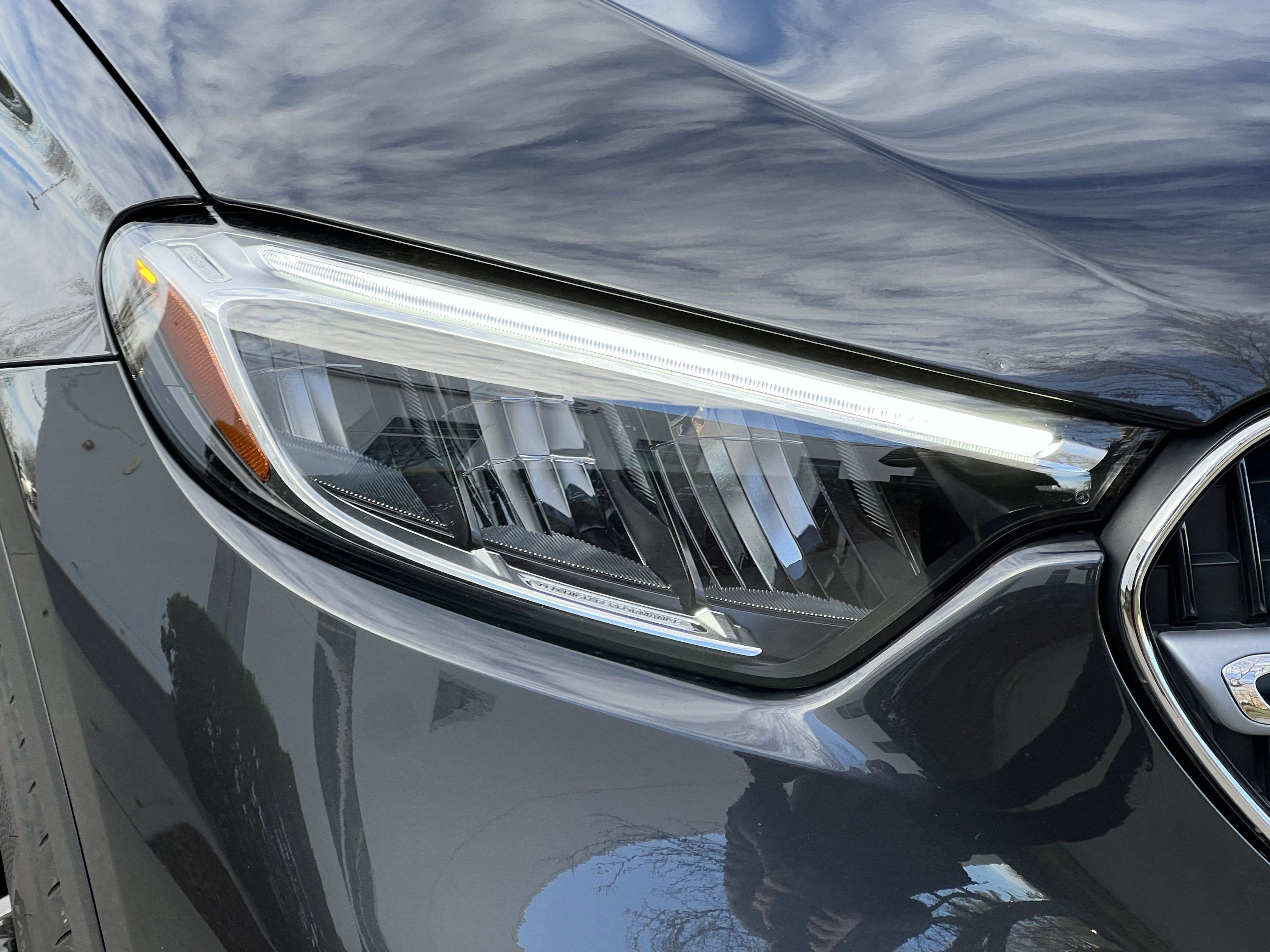 Used 2024 Mercedes-Benz GLC 300 4MATIC image 11