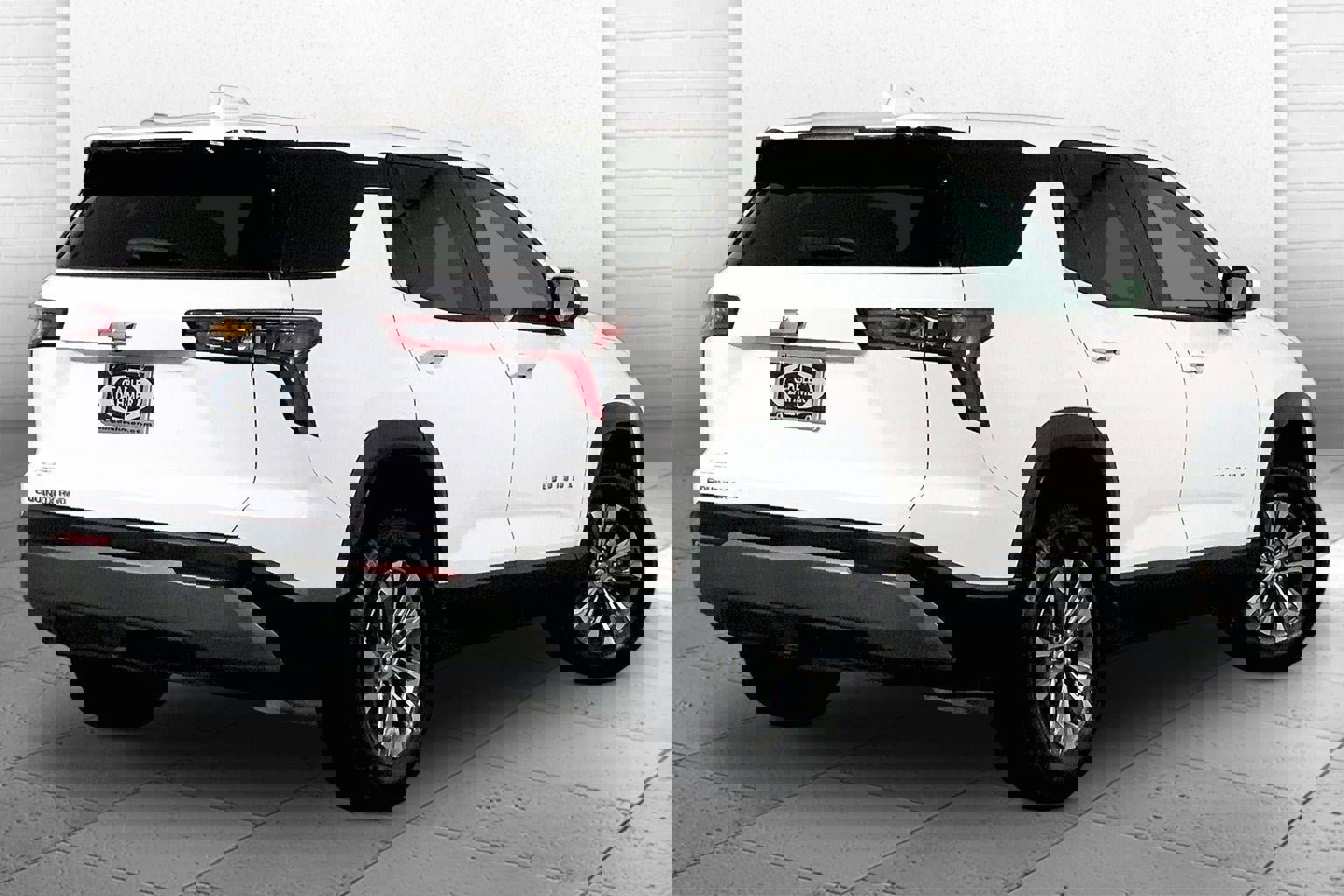 Used 2025 Chevrolet Equinox LT AWD/4WD image 13