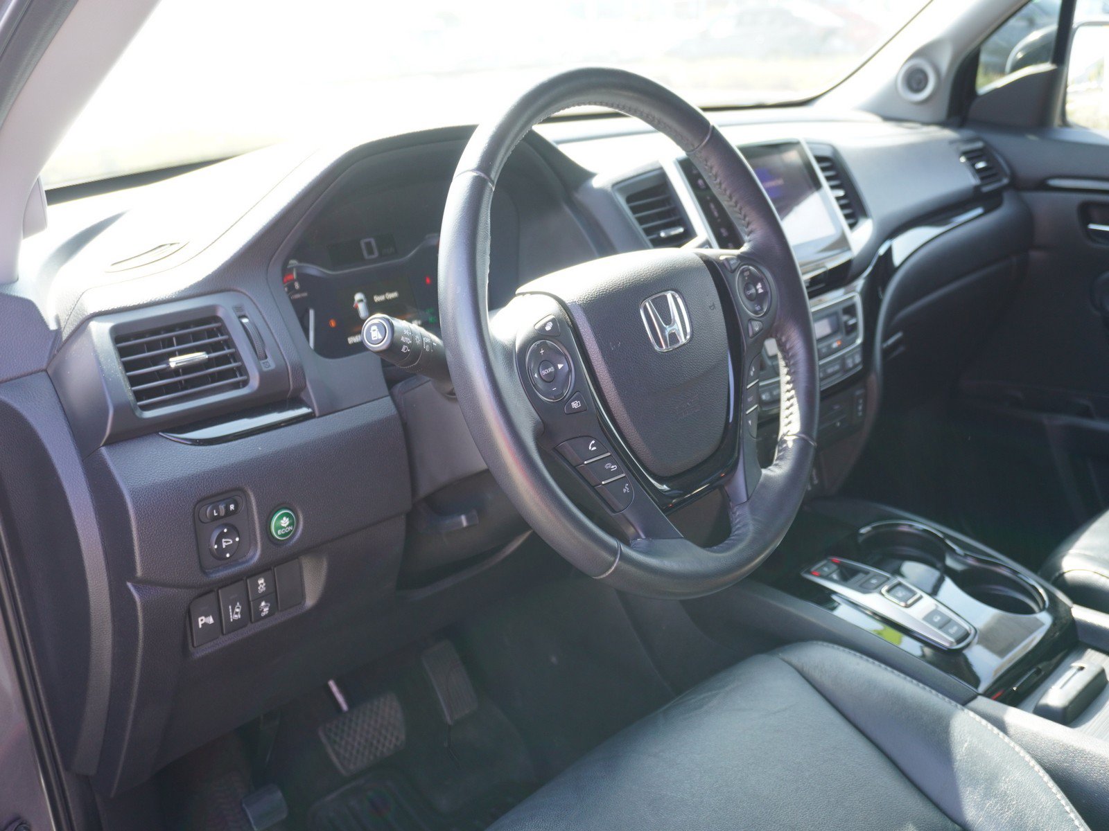 Used 2018 Honda Pilot Touring image 22