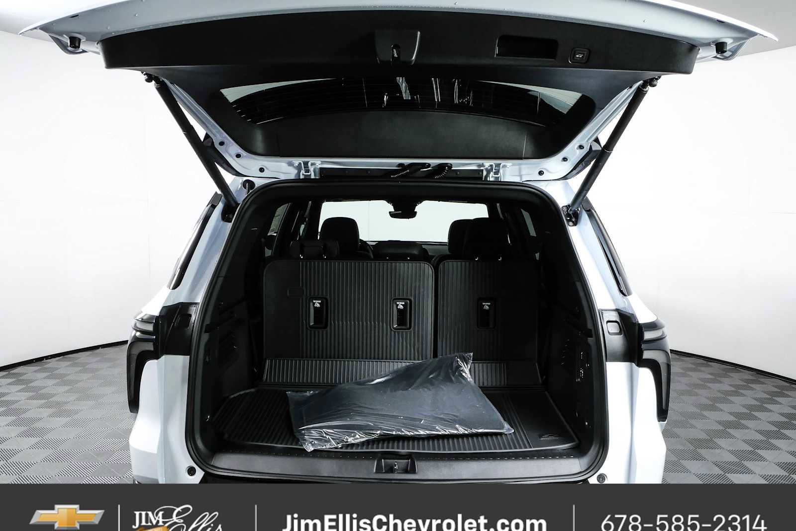 New 2026 Chevrolet Traverse RS w/ LPO, Floor Liner Package AWD/4WD image 32