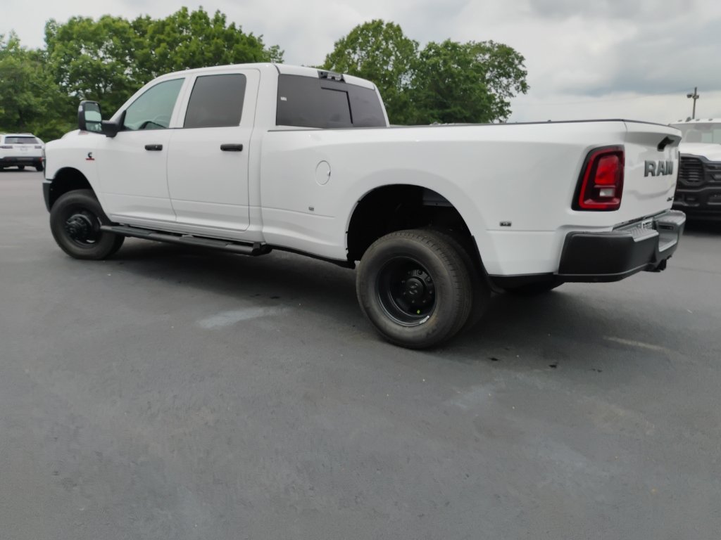 New 2026 RAM 3500 Tradesman AWD/4WD image 7